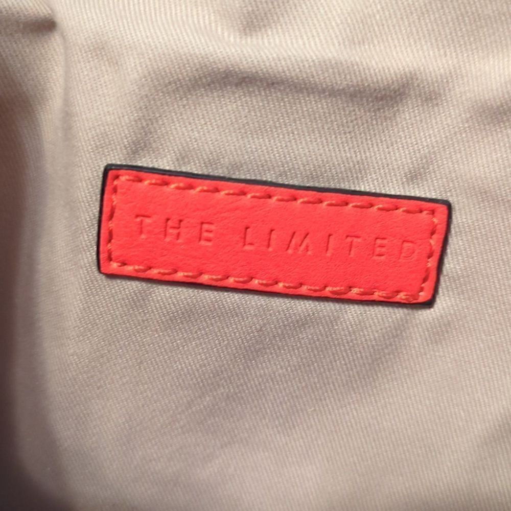 NEW The Limited Black White‎ and Red Clutch Wallet - Picture 7 of 9